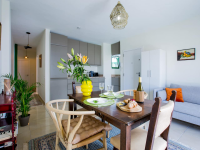 Colourful and Cozy 2BR in Alcala | Family Apartment