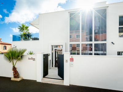 New and Luxurious Villa Los Olivos | Adeje | Tenerife