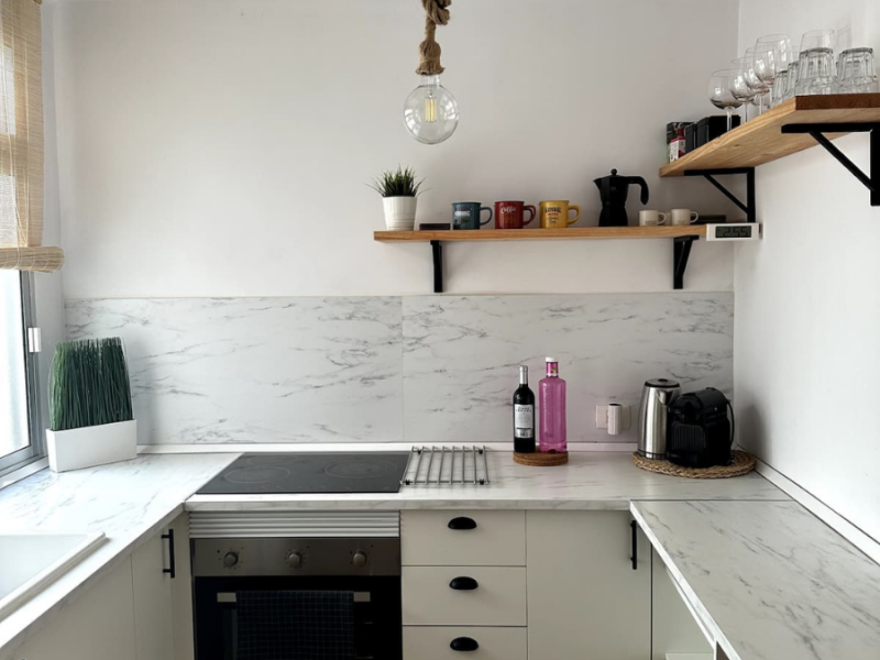 Bright & Central Stay- Steps from the Ocean | El Medano