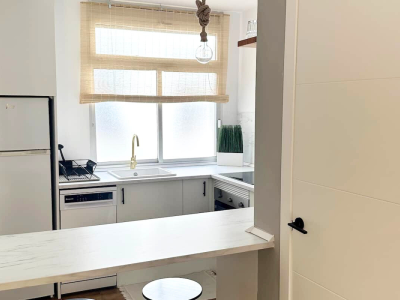 Bright & Central Stay- Steps from the Ocean | El Medano