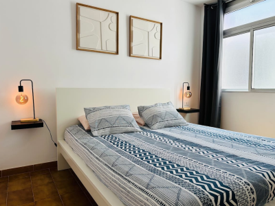 Bright & Central Stay- Steps from the Ocean | El Medano