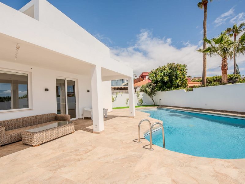 Villa Bianca | Luxury Oceanfront Villa with Private Studio | Callao Salvaje