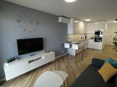 Ocean & Pool Views Sunflower Apt, Puerto Santiago | 1B | Tenerife