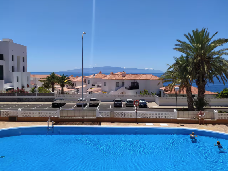 Ocean & Pool Views Sunflower Apt, Puerto Santiago | 1B | Tenerife