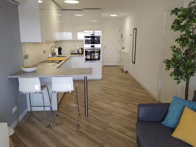 Ocean & Pool Views Sunflower Apt, Puerto Santiago | 1B | Tenerife