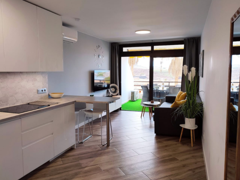 Ocean & Pool Views Turquoise Apt, Puerto Santiago | 1B | Tenerife